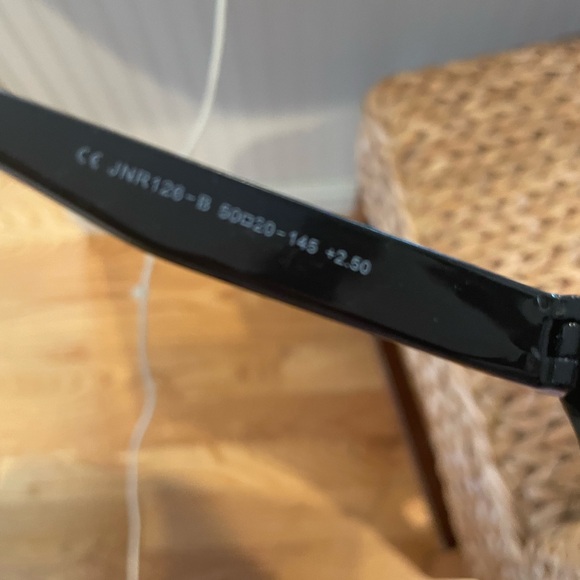 Jones New York Black, Beige, Tan Reading Eyeglasses 2.50 - Picture 3 of 3